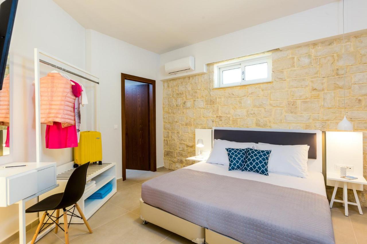 Villa Aelia I Modern & Ideal For Large Groups Galatás Exteriér fotografie